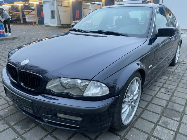 BMW 330 Baureihe 3 Lim. 330xi