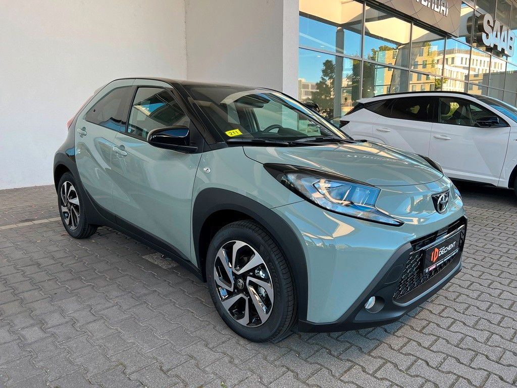 Fahrzeugabbildung Toyota Aygo X Teamplayer 1.0 RFKAM ACC