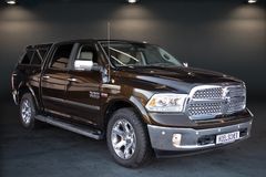 DODGE RAM 1500 5.7l V8 Laramie CrewCab - Unfallfrei