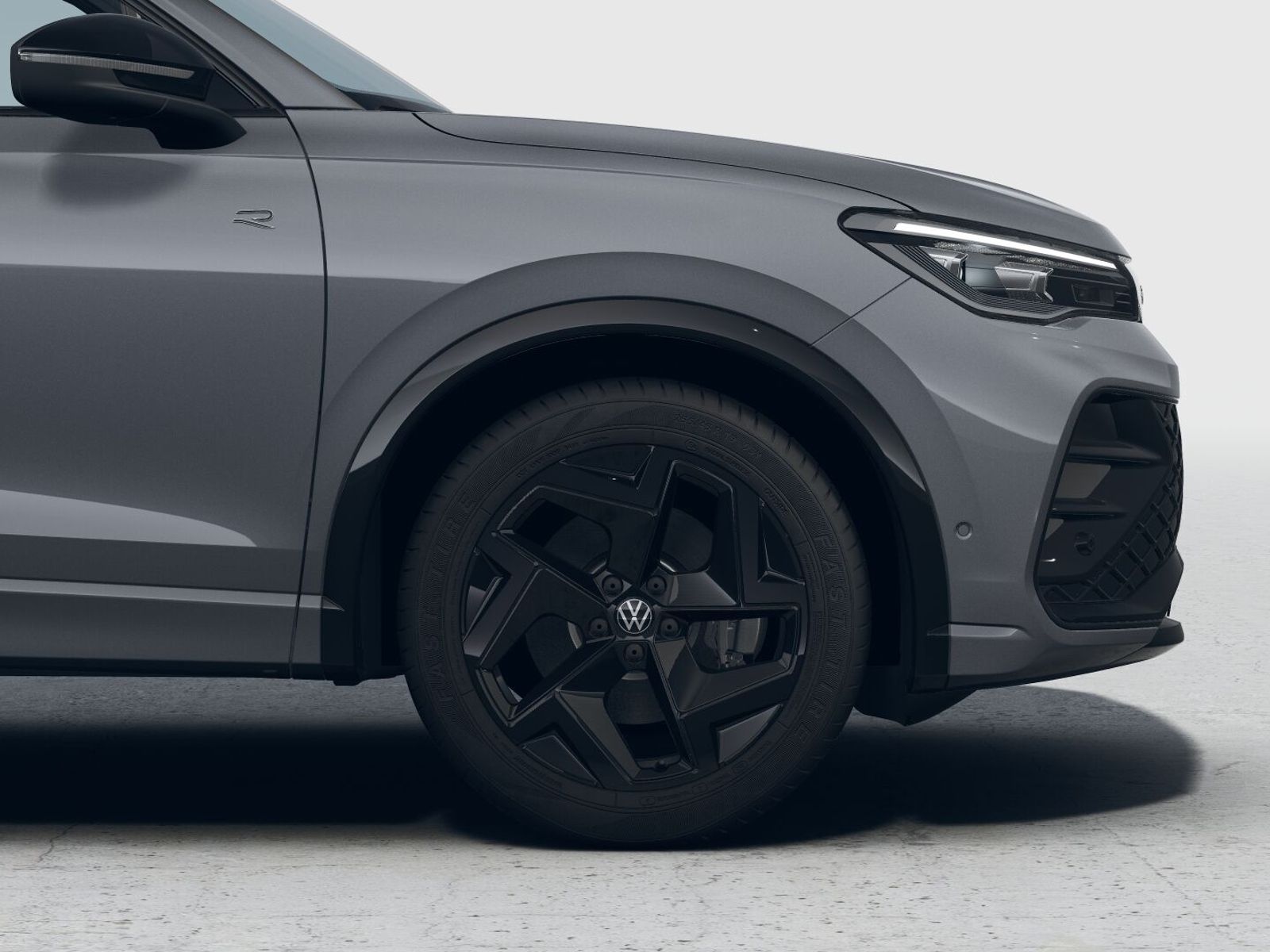 Fahrzeugabbildung Volkswagen Tiguan  R-Line 1.5 eHybrid DSG *AHK, Black Style