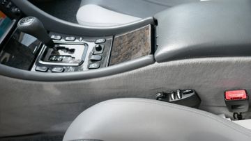 Fahrzeugabbildung Mercedes-Benz CLK 430 AVANTGARDE V8