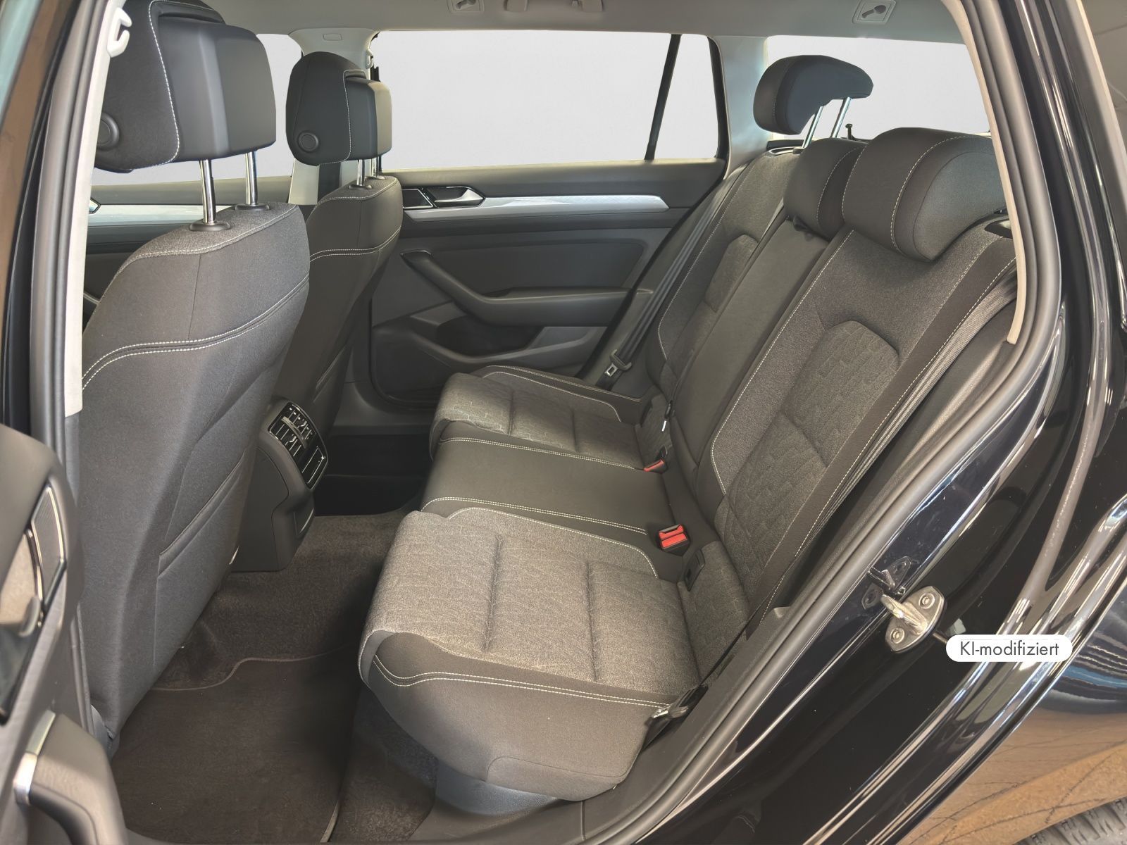 Volkswagen Passat Variant - Bild 15