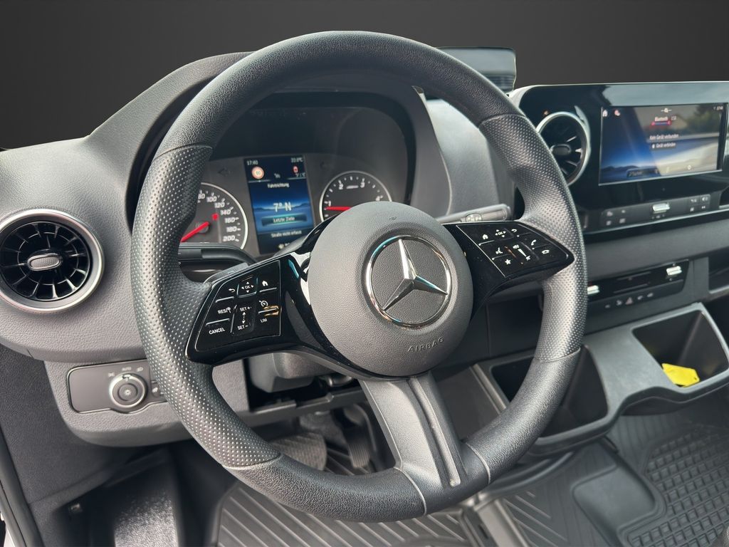 MERCEDES-BENZ Sprinter 2025
