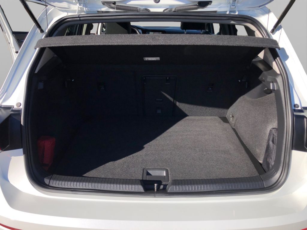 Fahrzeugabbildung Volkswagen Golf 1.5 TSI OPF Life ACC Top Zustand