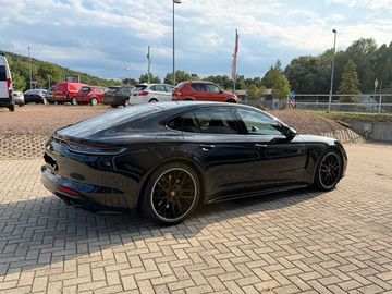 Porsche Panamera - 3