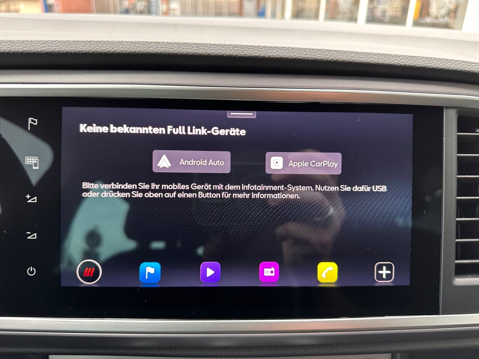 Fahrzeugabbildung SEAT Ateca FR 1.5 TSI DSG AHK/ACC/NAVI/LED/eHeck/SHZ