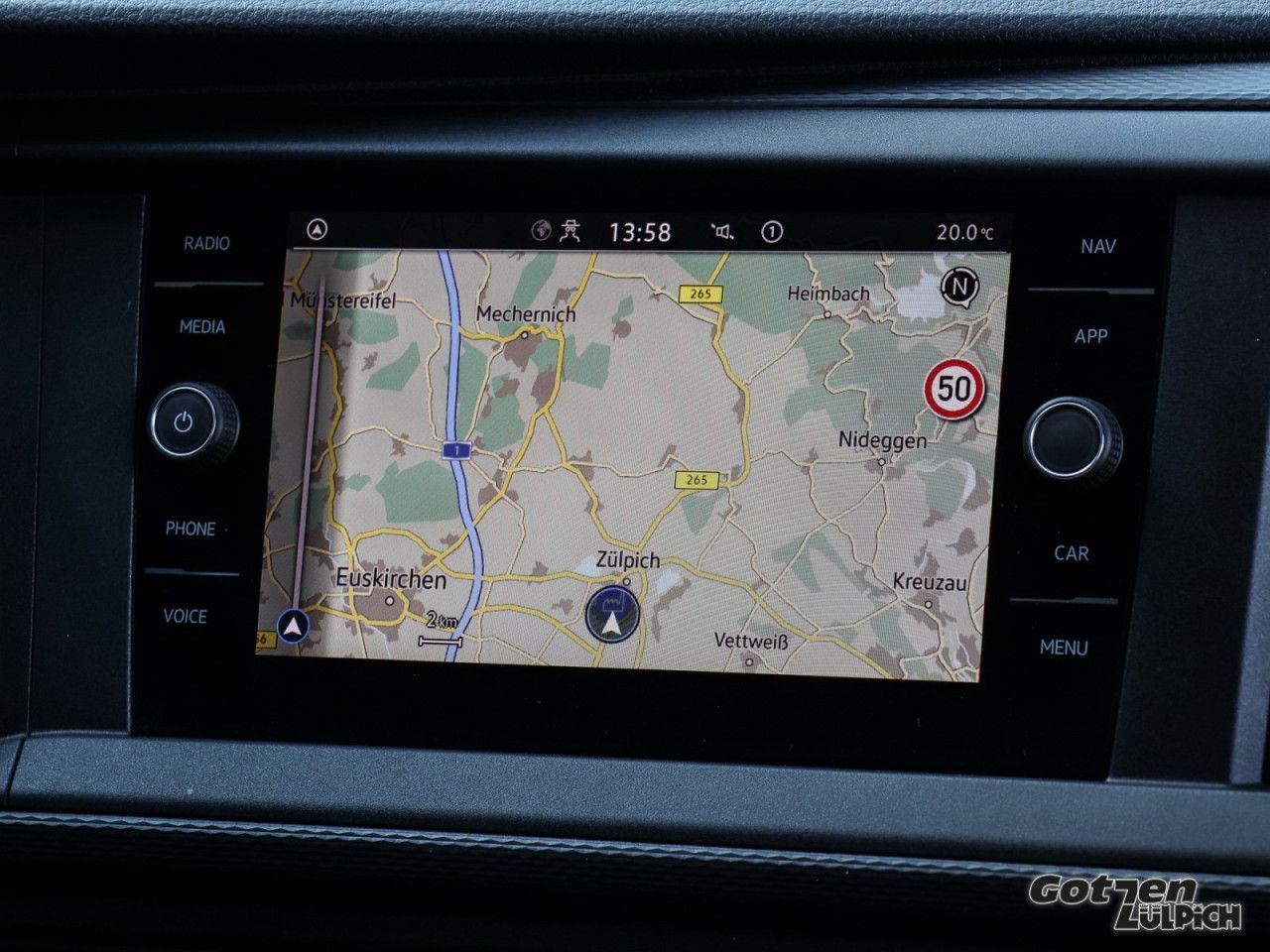 Fahrzeugabbildung Volkswagen Transporter Kombi 2.0 TDI Navi Klima PDC AHK