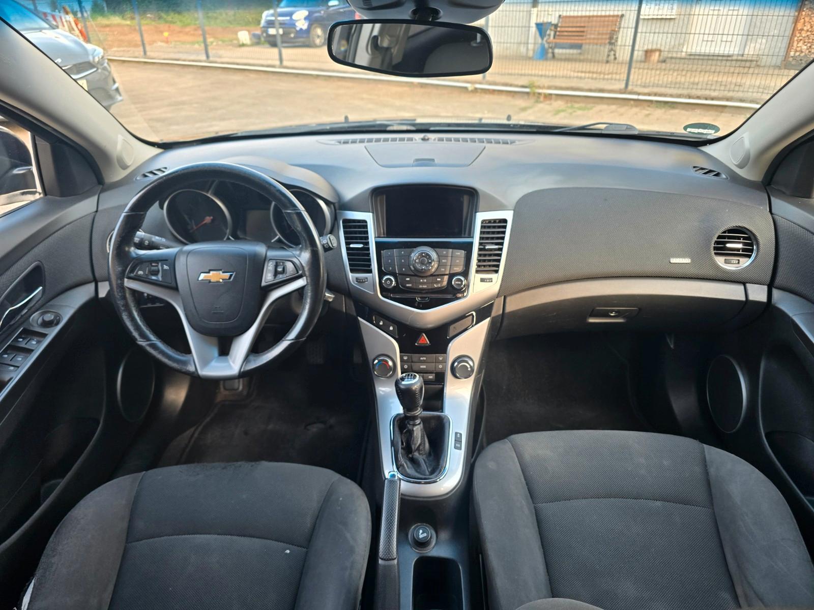 Chevrolet Cruze 2013 — photo 11