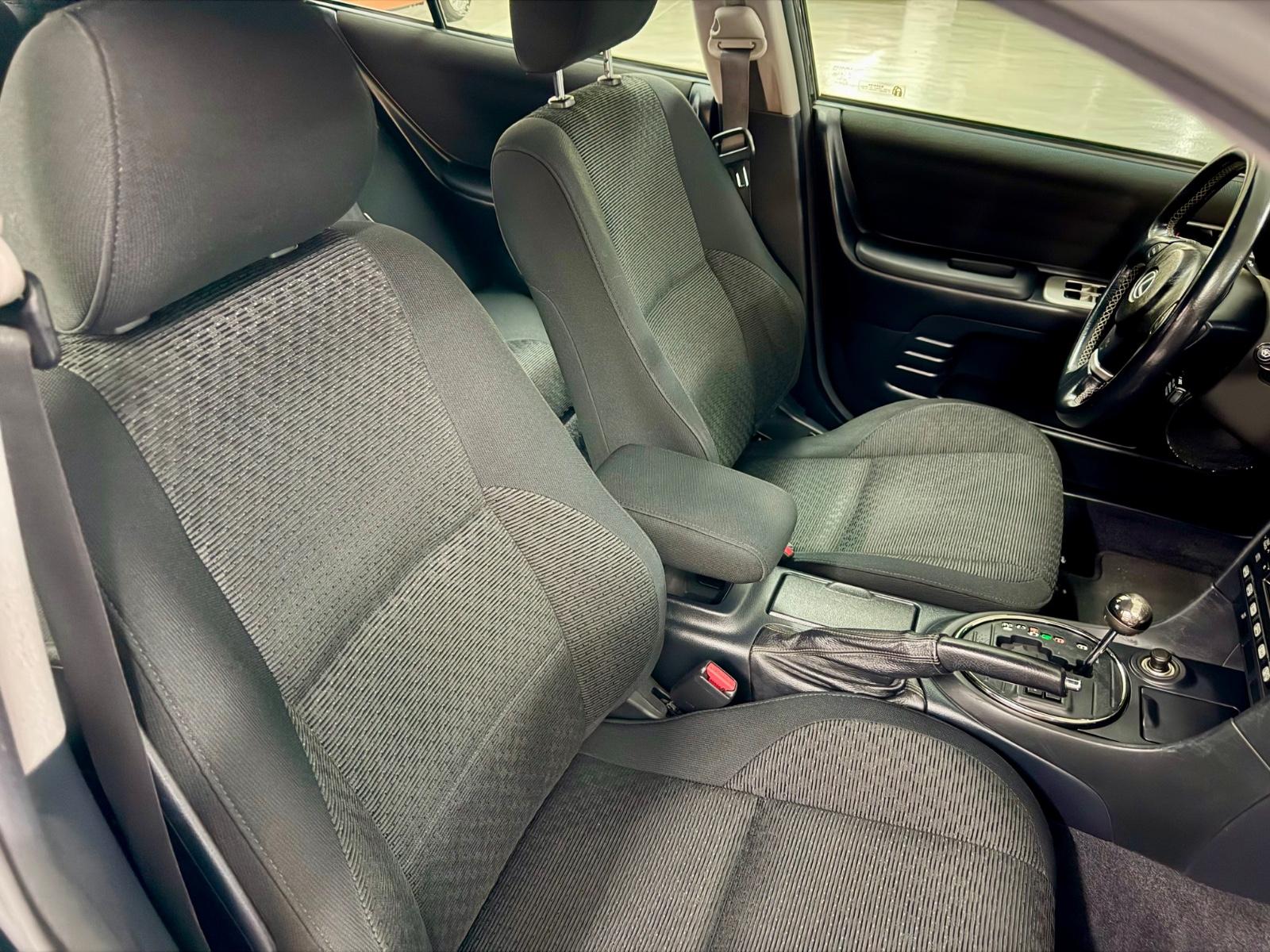 LEXUS IS 300 213 ch BVA 6 cylindres en ligne - 192400 km