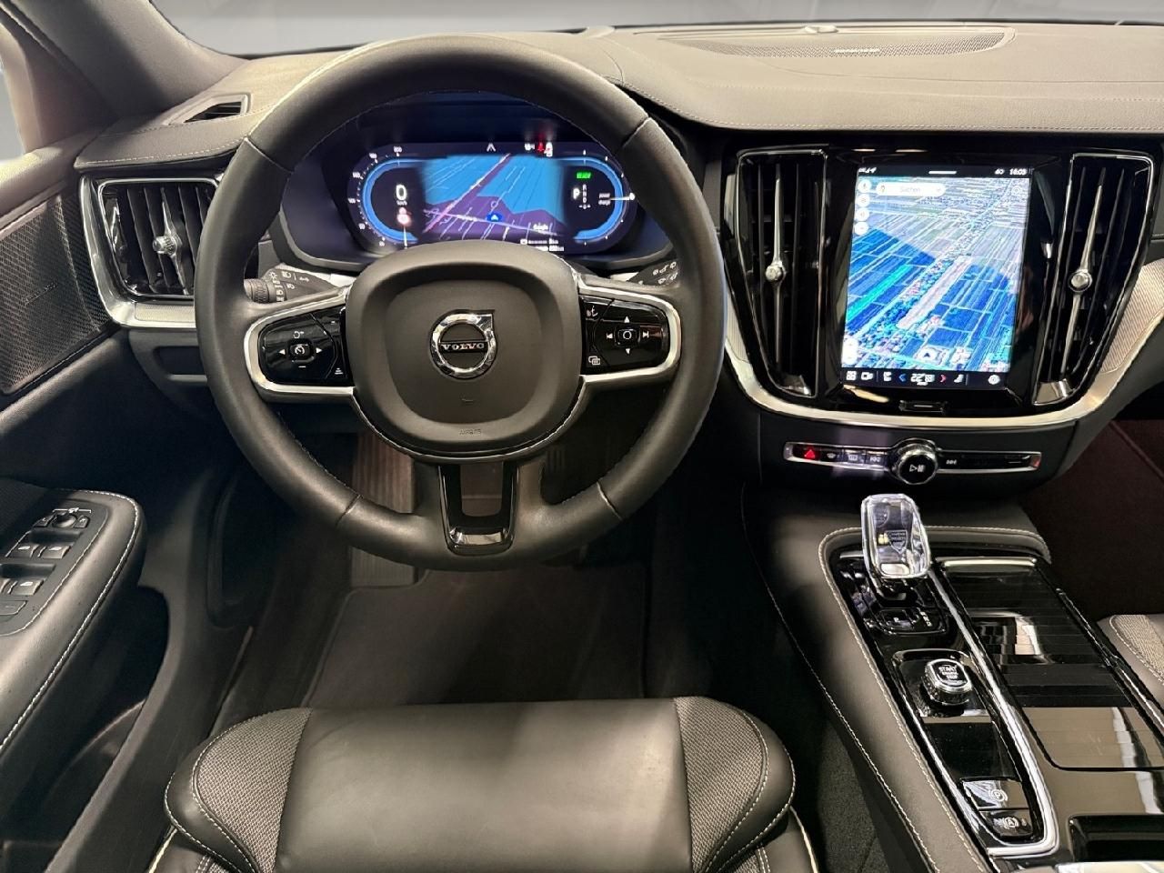 Fahrzeugabbildung Volvo V60 Kombi Ultimate Dark Recharge Plug-In Hybrid