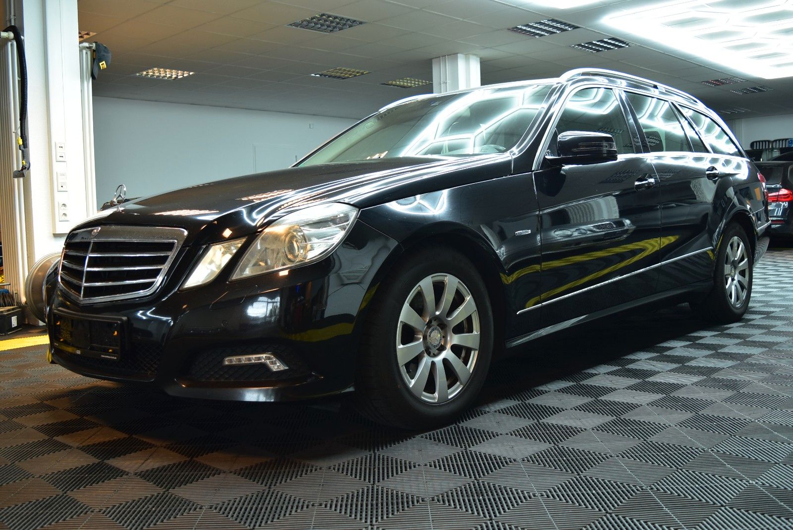 Mercedes-Benz E 350 CDI T-Modell BlueEfficiency