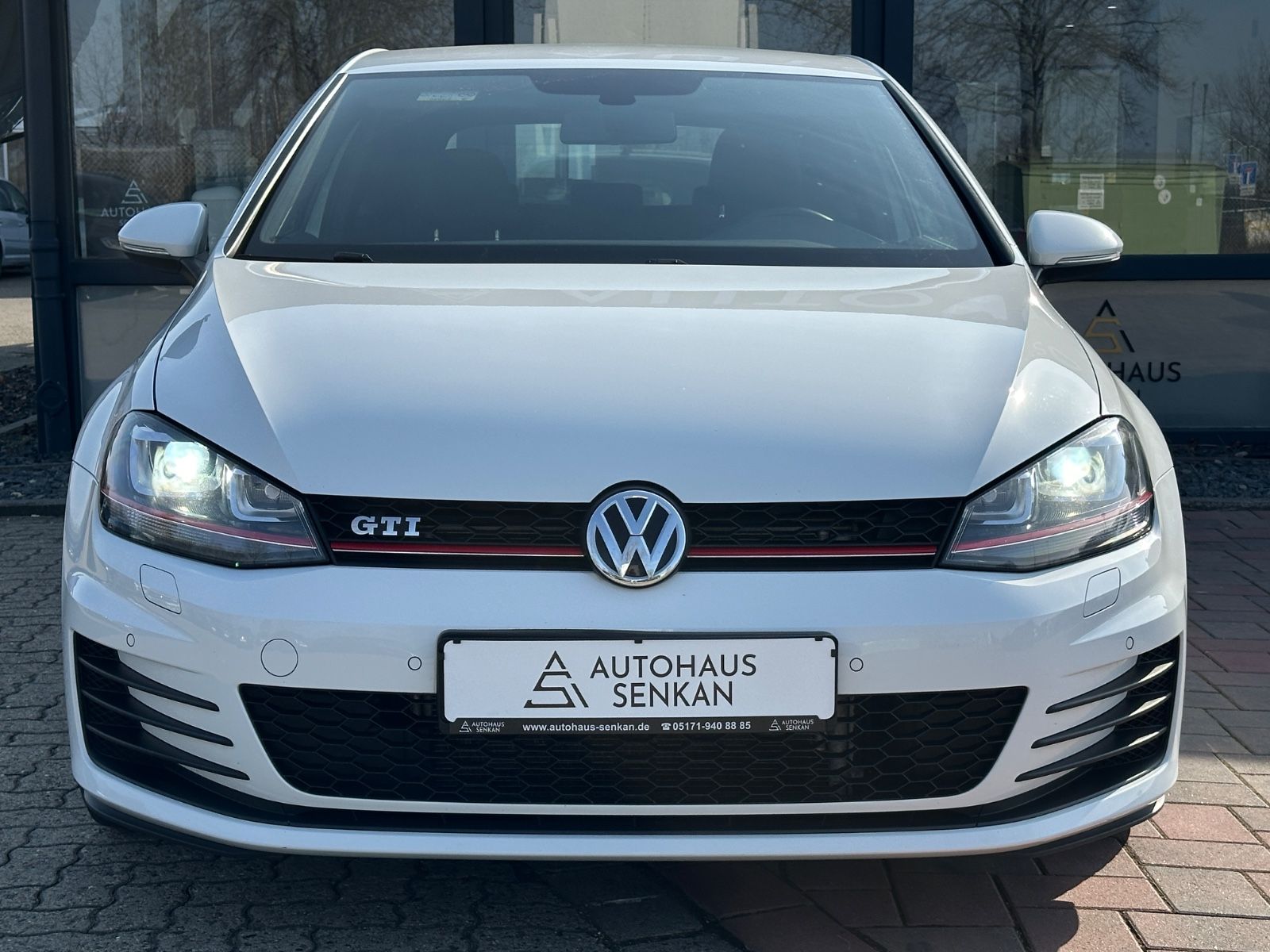 Volkswagen Golf VII 2.0 TSI DSG GTI Lim.*BI-XENON* foto 2