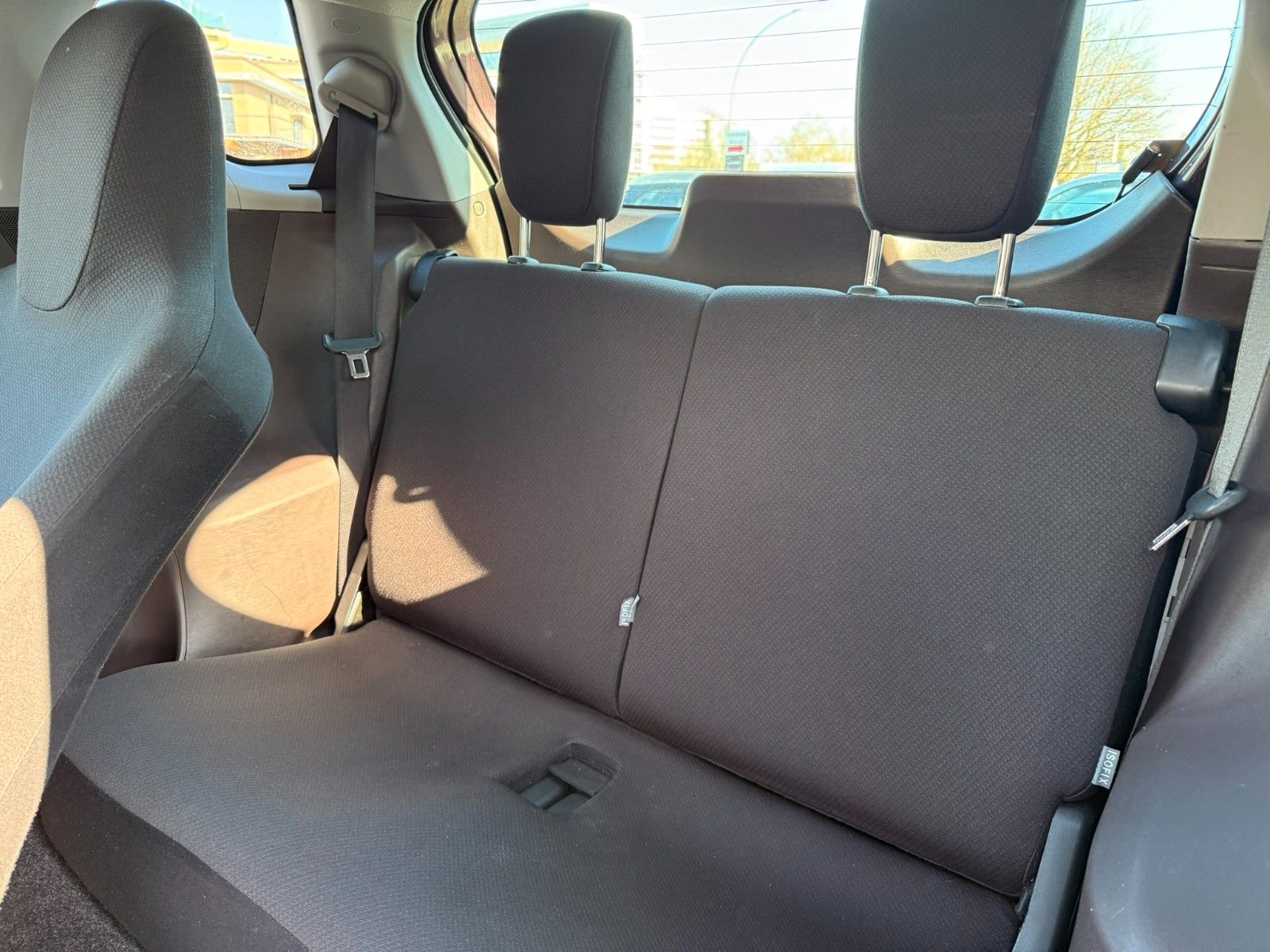 Fahrzeugabbildung Toyota IQ 1,0