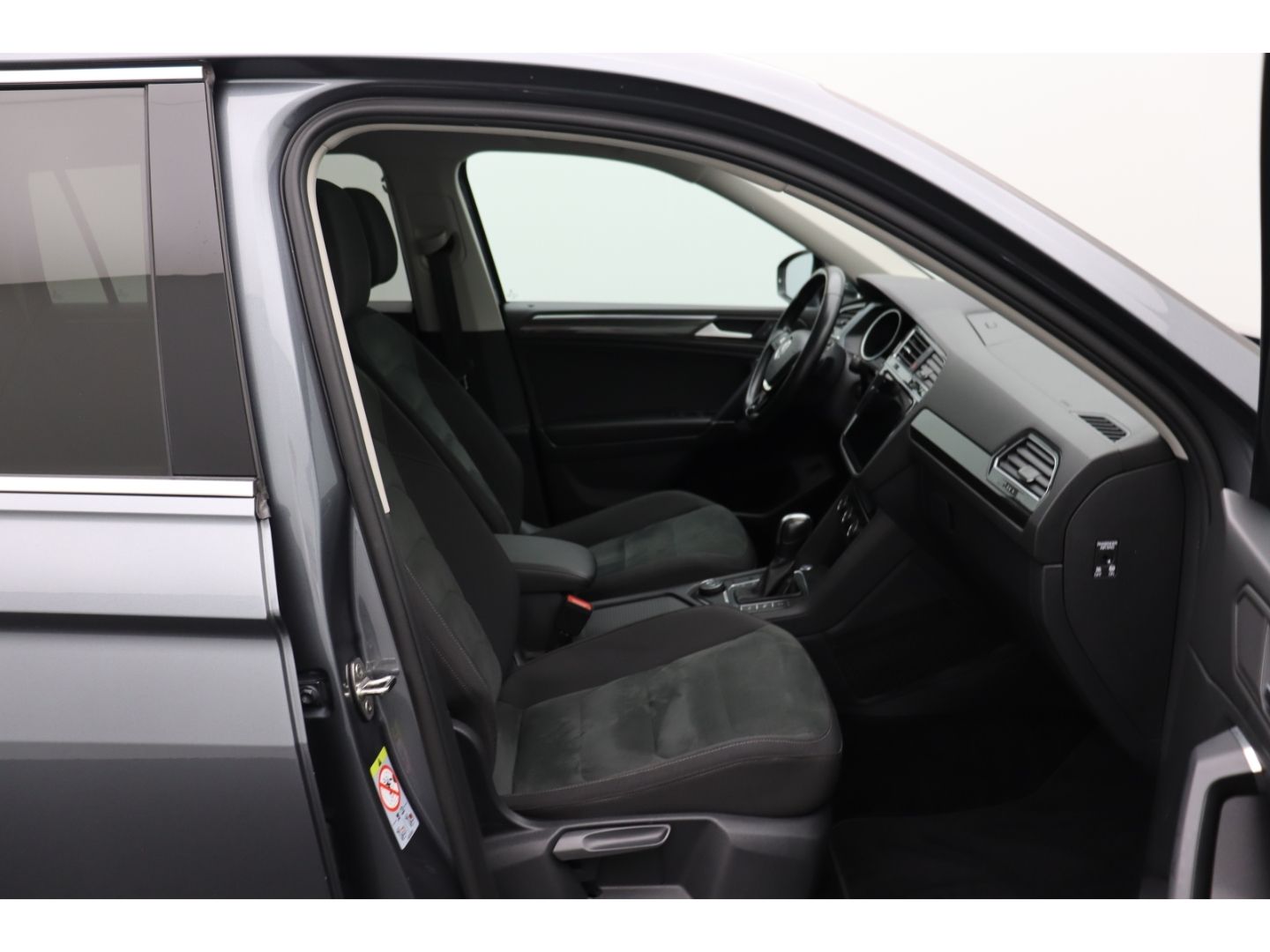 Fahrzeugabbildung Volkswagen Tiguan Allspace Highline R-Line AHK schwenkbar