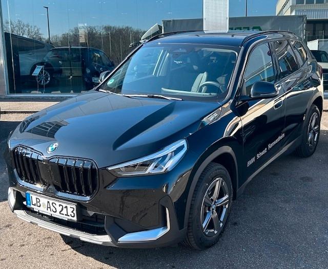 BMW X1 18 i sDrive  -Anhängerkupplung schwenkbar-