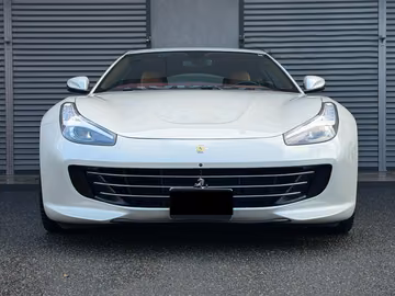 2018 Ferrari GTC4LUSSO photo 1