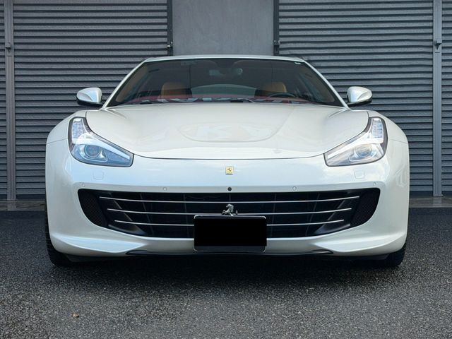 FERRARI GTC4Lusso