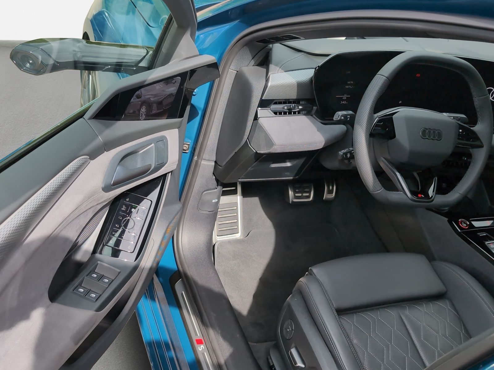 Audi S6 e-tron - Bild 15