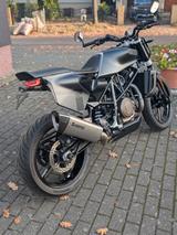Husqvarna Svartpilen 701 + Akra - HUSQVARNA SVARTPILEN 701