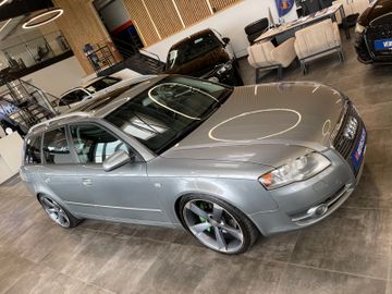 Audi A4 Avant 3.0 TDI quattro *NAVI*BI-XENON*TEMPOMAT