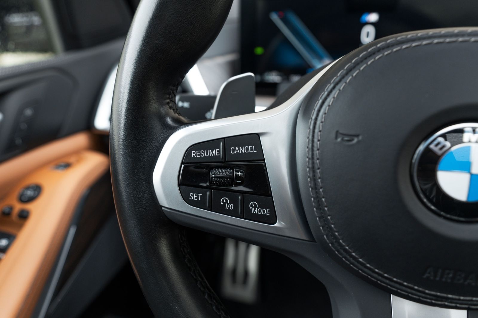 Fahrzeugabbildung BMW X5 50e xDrive M SPORT PANO LUFT KAM MASSAGE HIFI