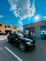 BMW E90 330i M-Paket ab Werk Individual Ho... - BMW 330 mit Benzin-Antrieb: Limousine, 330i M Paket