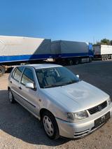 Volkswagen Polo 1.4 Comfortline/Tüv Neu/AHK/Klima - Volkswagen Polo aus 2000: 1.4