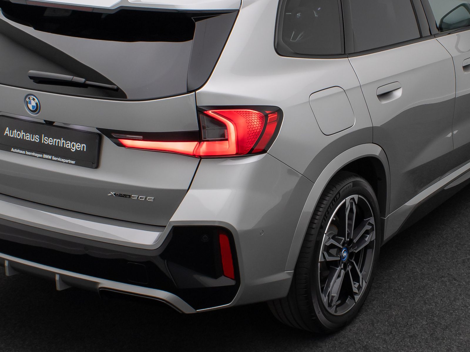 Fahrzeugabbildung BMW X1 xD30e MSport 360&deg;H/K Panorama AHK HUD DAB 19"
