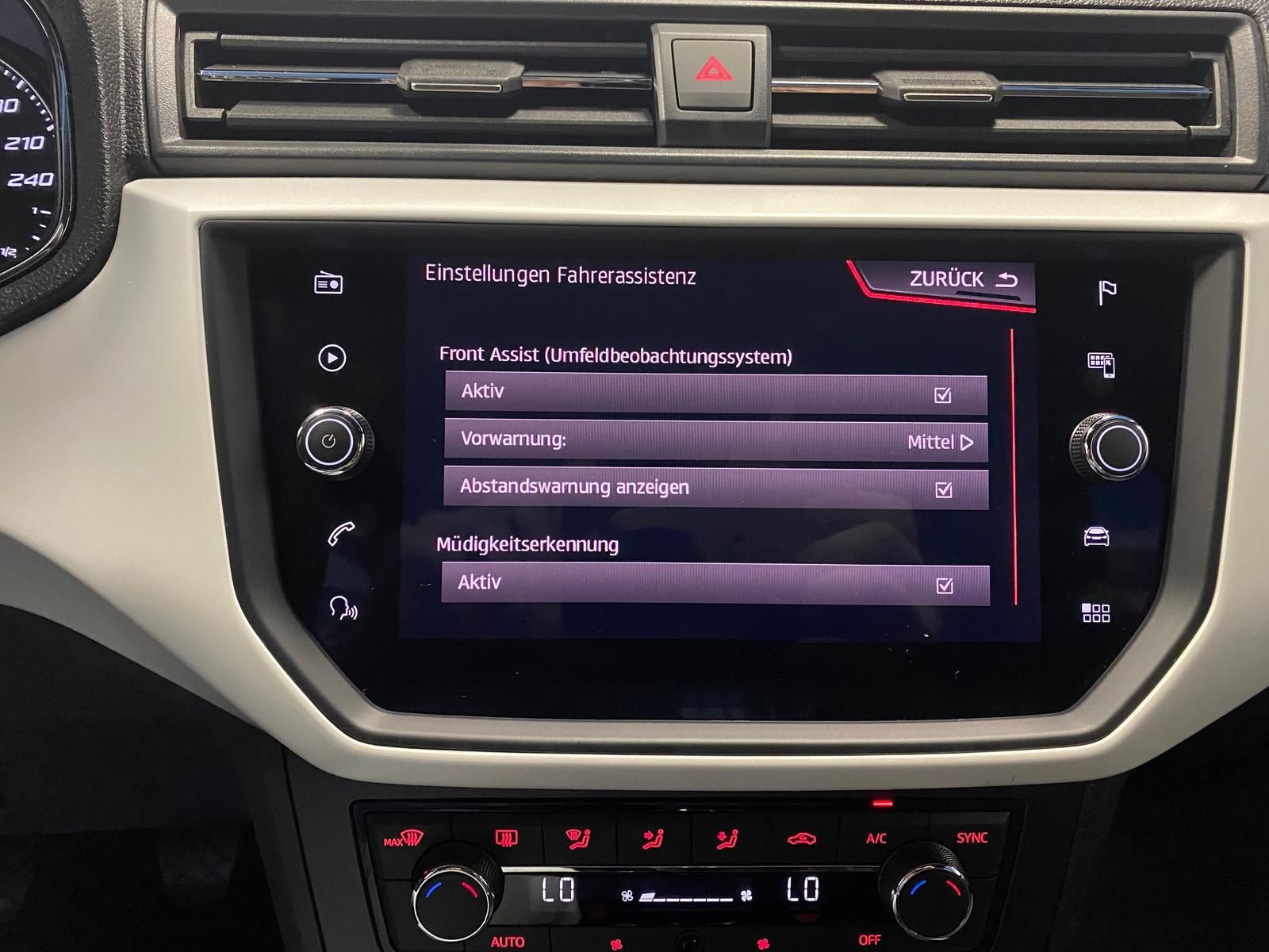 Fahrzeugabbildung SEAT Arona 1.0 TSI Xcellence+APP+NAVI+PDC+LED+TEMPOMA