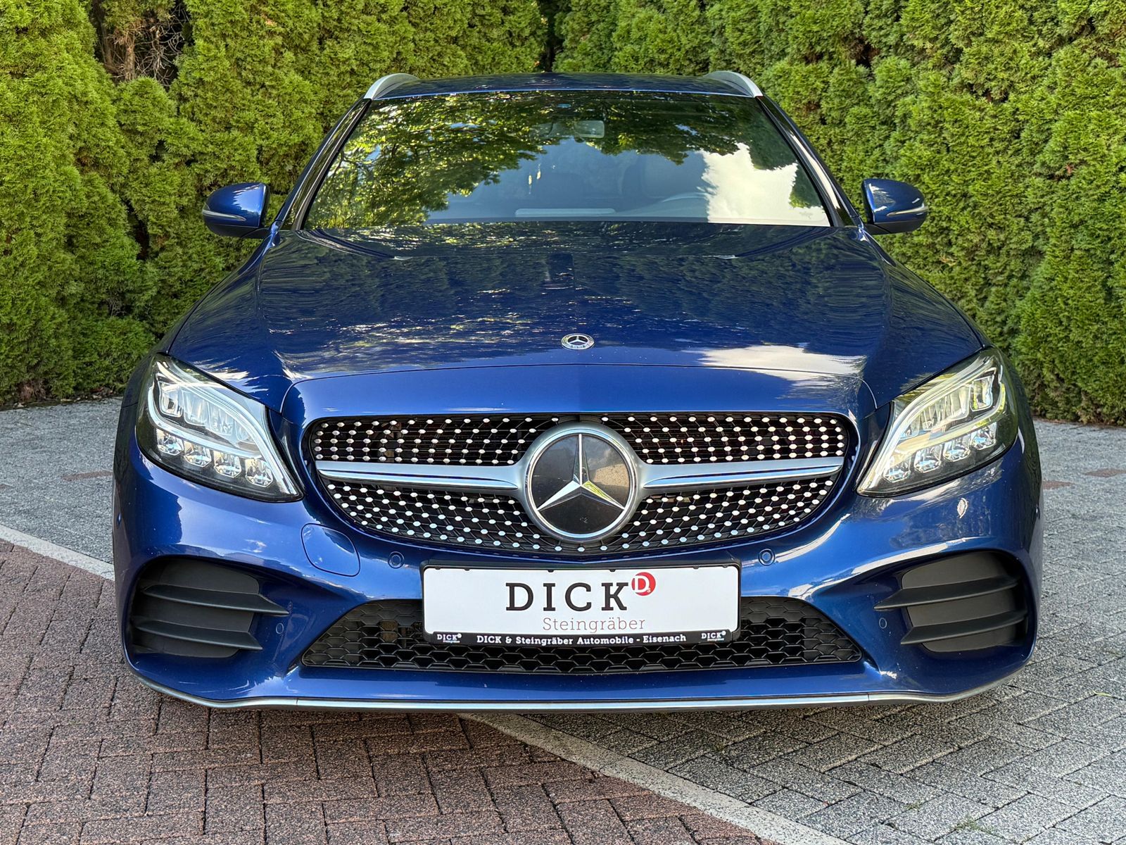 Vehicle illustration Mercedes-Benz C 200 d T 9G AMG Line LED+NAV+SHZ+ALCA+PARK+TEMP