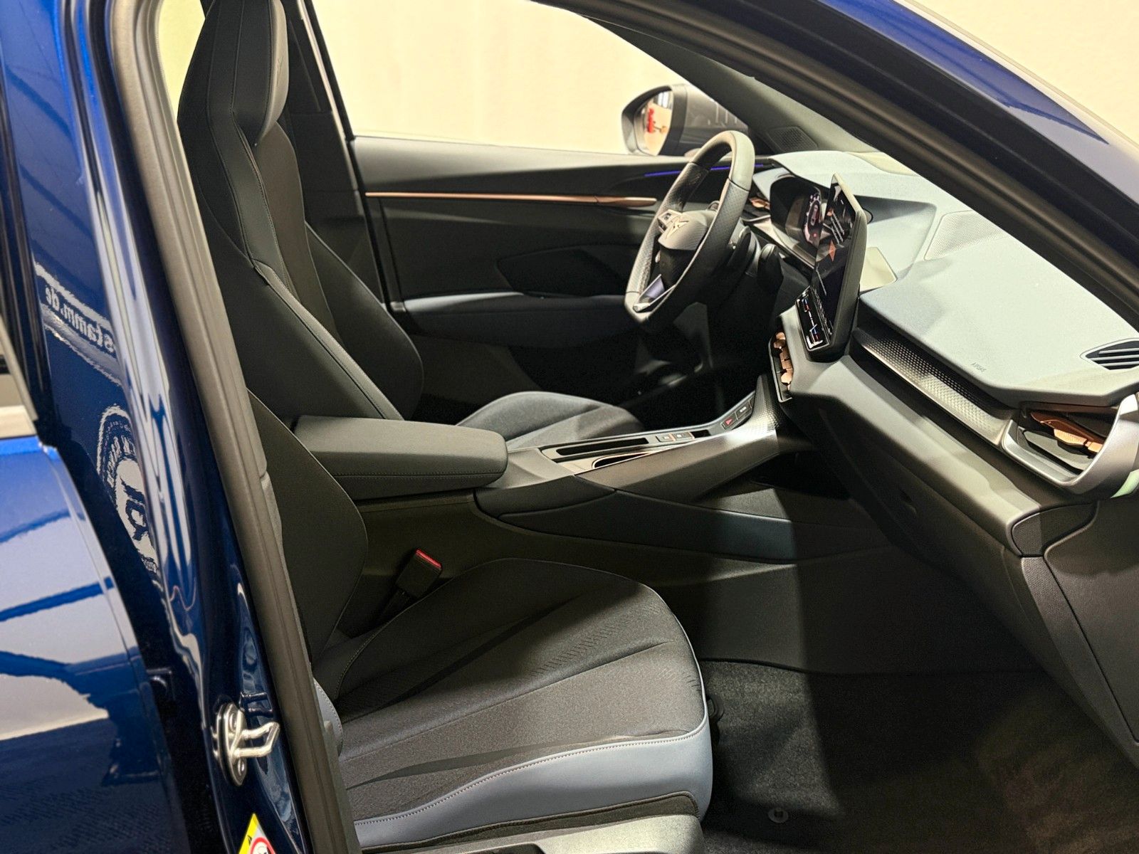 Fahrzeugabbildung CUPRA Terramar VZ - DSG - 360°-AHK-4Drive