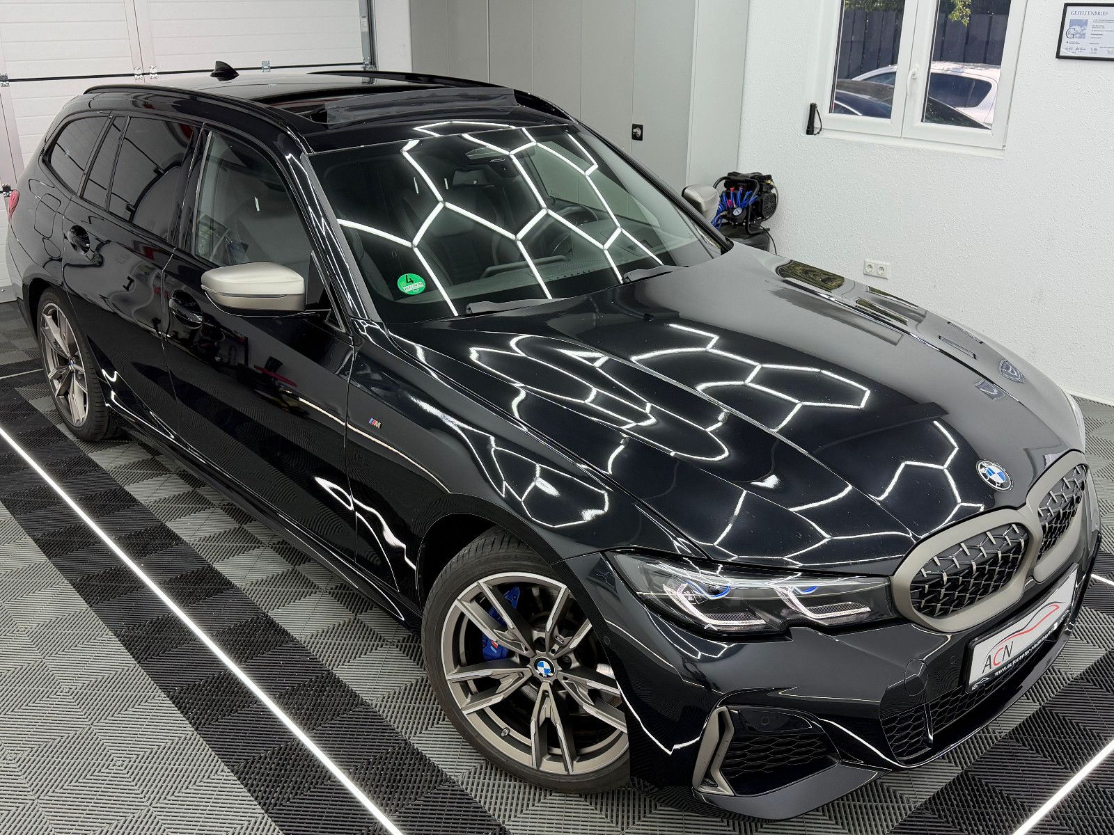 Fahrzeugabbildung BMW M340 i xDrive/PANO/HuD/H&K/VRTL/LASER/DE FZG
