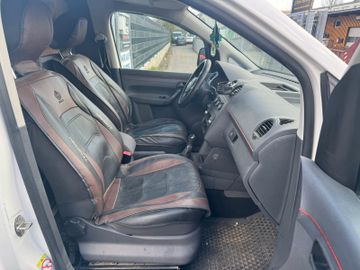 Volkswagen Caddy - 12