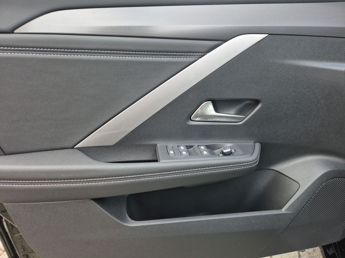 Fahrzeugabbildung Opel Astra 1.5 D EU6e L Sports Tourer GS HUD Navi 360