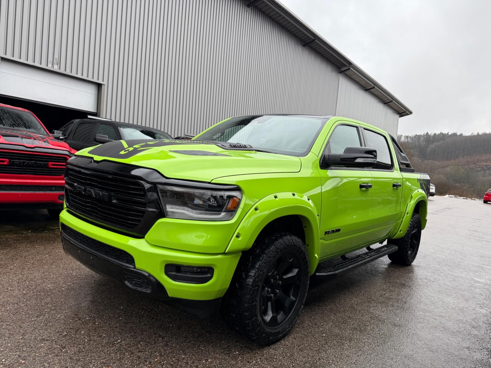 Dodge RAM 1500 HEMI 5.7L CREW CAB LARAMIE SPORT