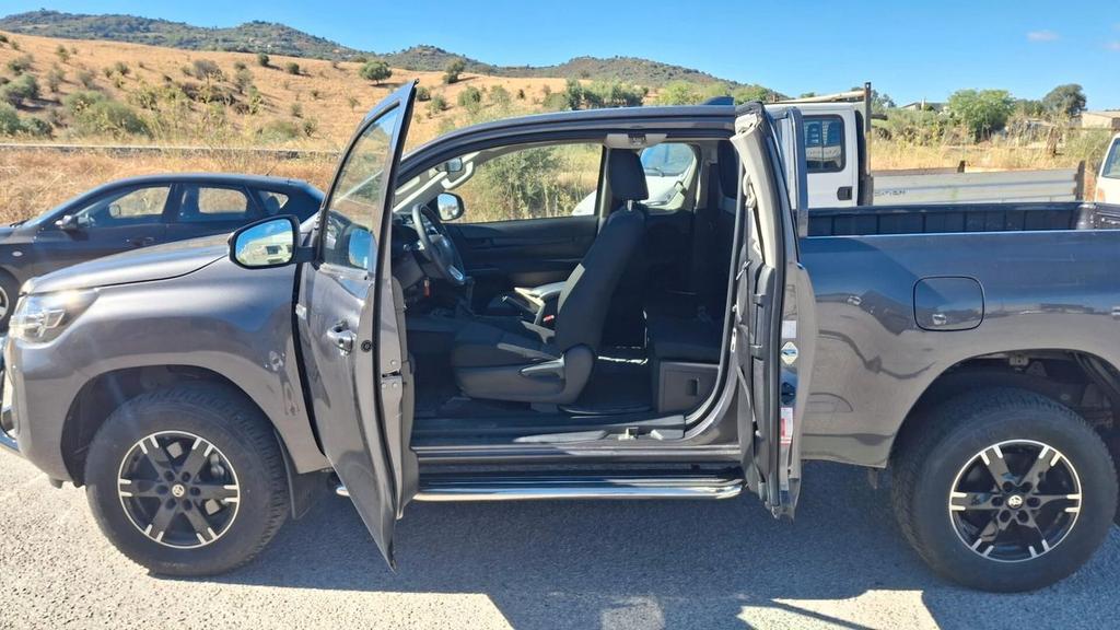 Toyota Hilux