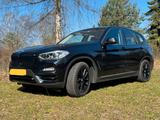 BMW X3 xDrive20i A ADVANTAGE - BMW X3 mit Benzin-Antrieb: mit Android Auto
