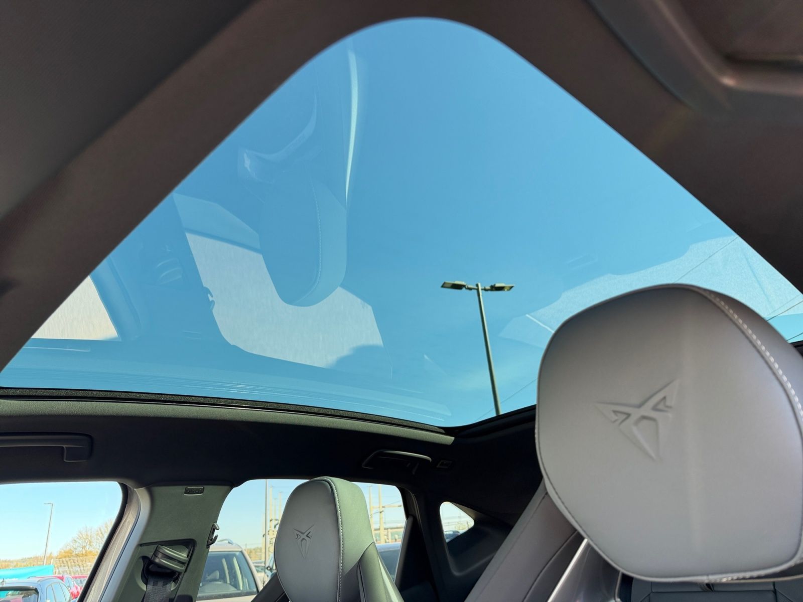 Cupra Tavascan - Bild 17