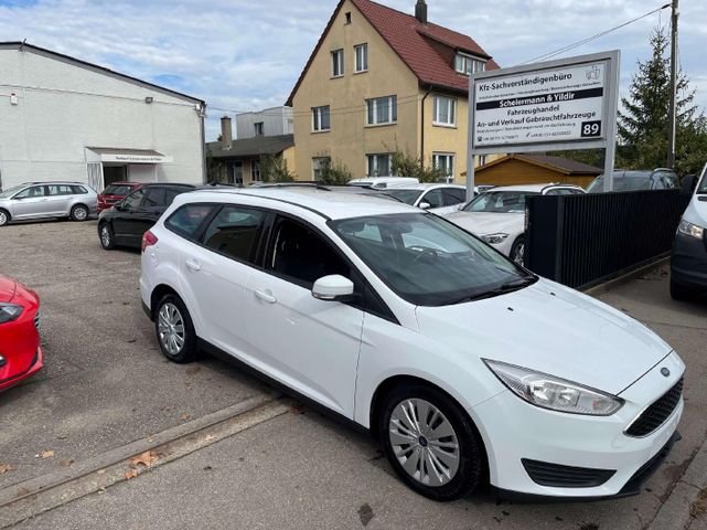 Ford Focus Trend Autom. Navi PTS Sihzg Tempom.