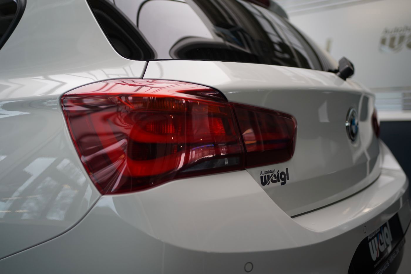 Fahrzeugabbildung BMW 116i M Sport LED+Navi+PDC+Parkassist+HiFi+