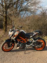 KTM Gepflegte KTM Duke 390  EZ 2016  2500km - KTM 250