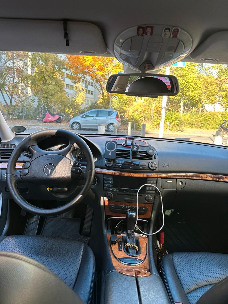 Mercedes-Benz E 220