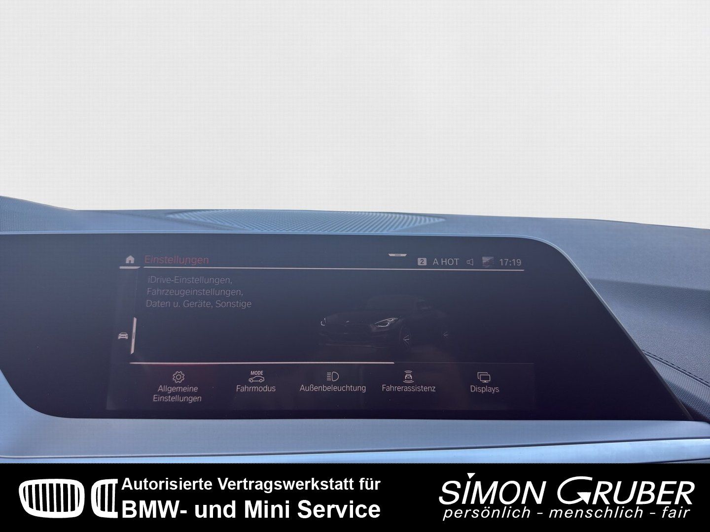 Fahrzeugabbildung BMW Z4 sDrive 20 i Advantage Leder Navi Live Prof
