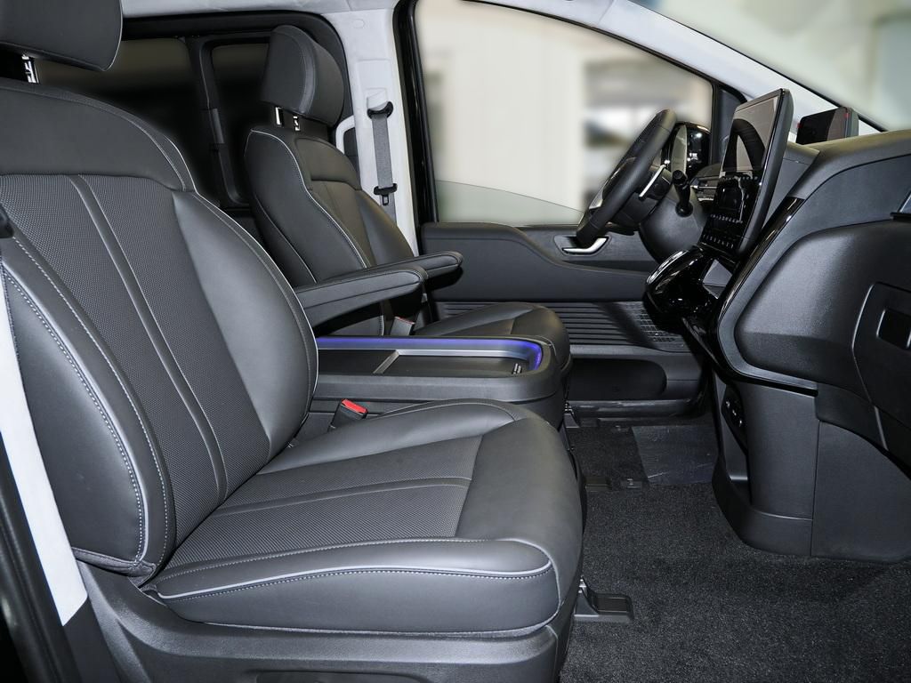 Fahrzeugabbildung Hyundai STARIA HEV 7-Sitzer Signature 360 4xSHZ ACC AUT