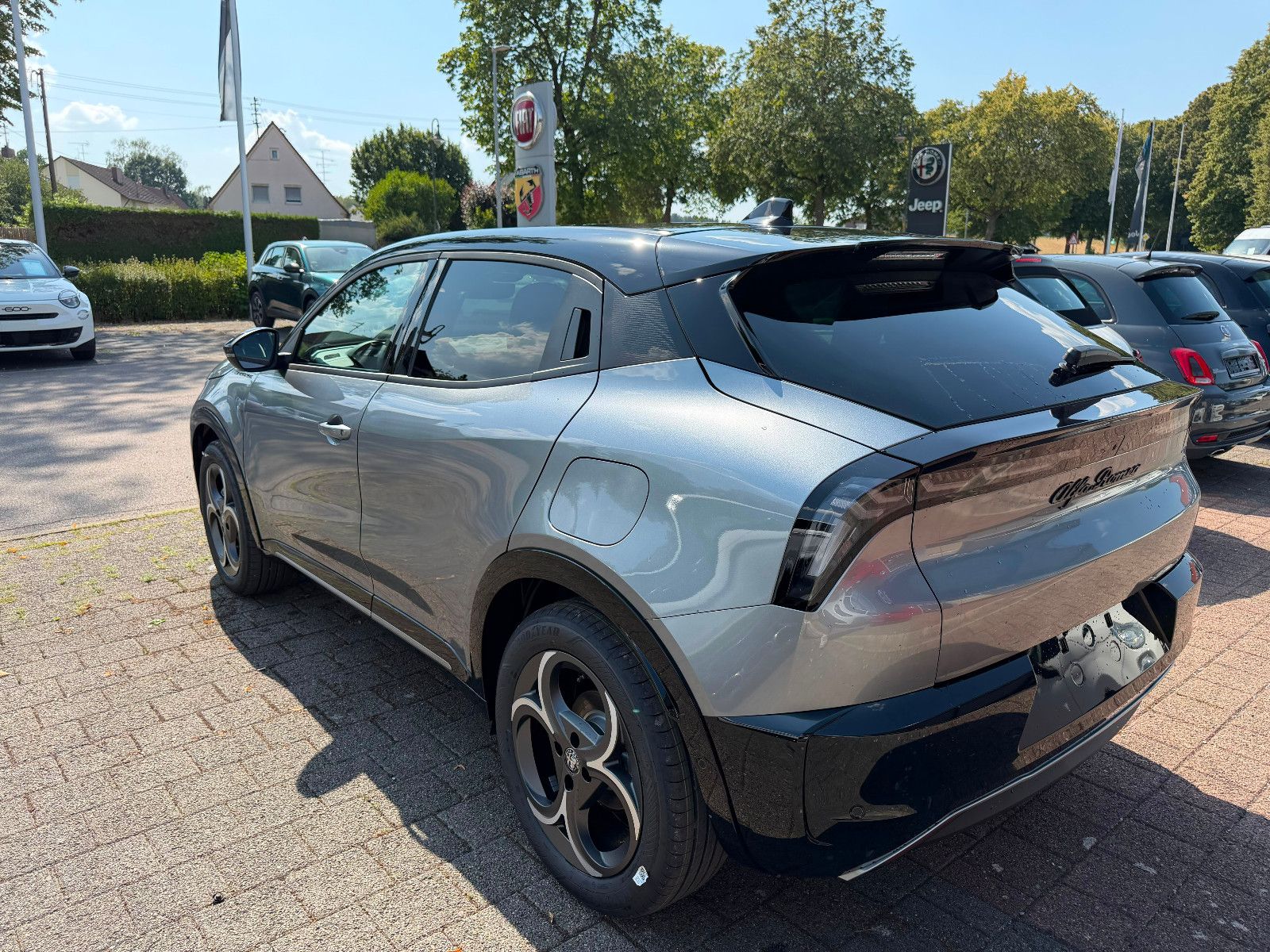 Fahrzeugabbildung Alfa Romeo Junior Elettrica 115 kW Sport Speciale