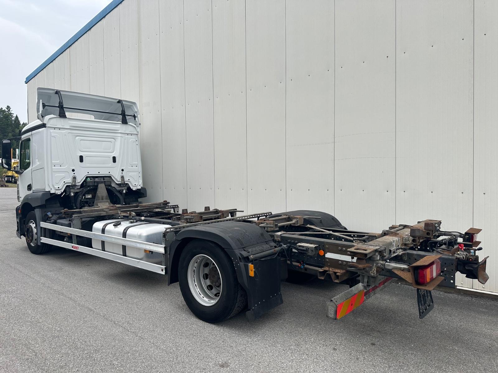 Mercedes-Benz Actros 1946