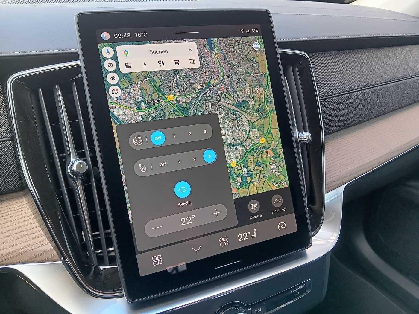 Fahrzeugabbildung Volvo XC90 T8 AWD Plug-in Hybrid Plus Dark