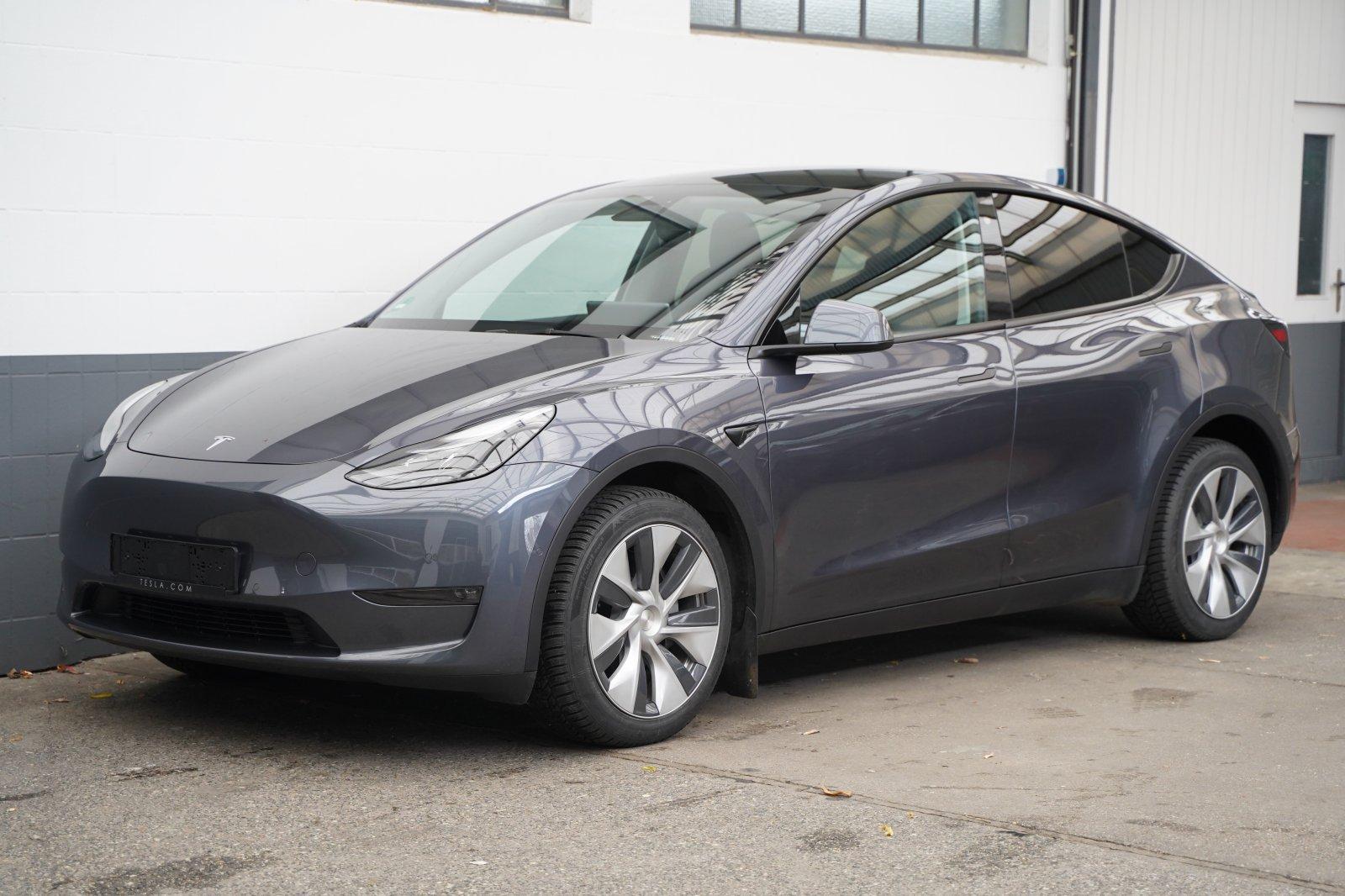 Tesla Model Y Standard Range RWD *AHK*