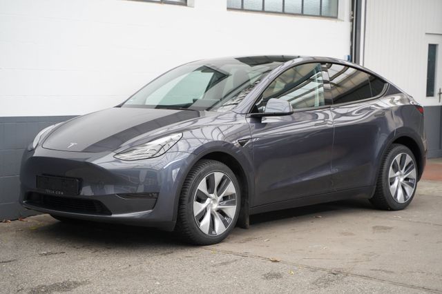TESLA Model Y Standard Range RWD *AHK*