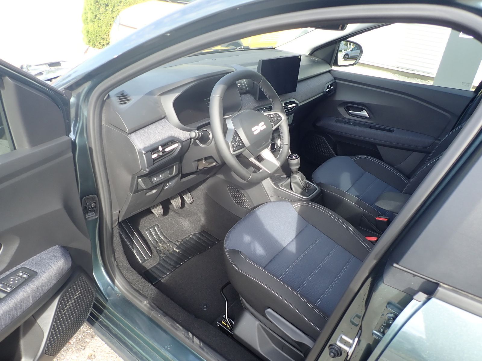 Fahrzeugabbildung Dacia Jogger Journey TCe 110
